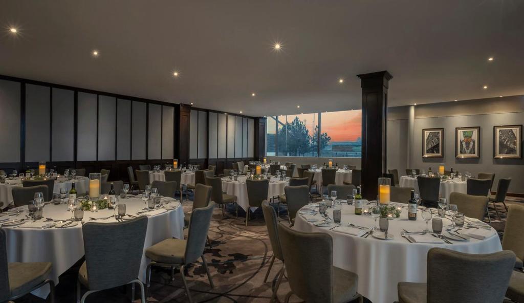 Clayton Hotel, Leeds Лийдс Екстериор снимка